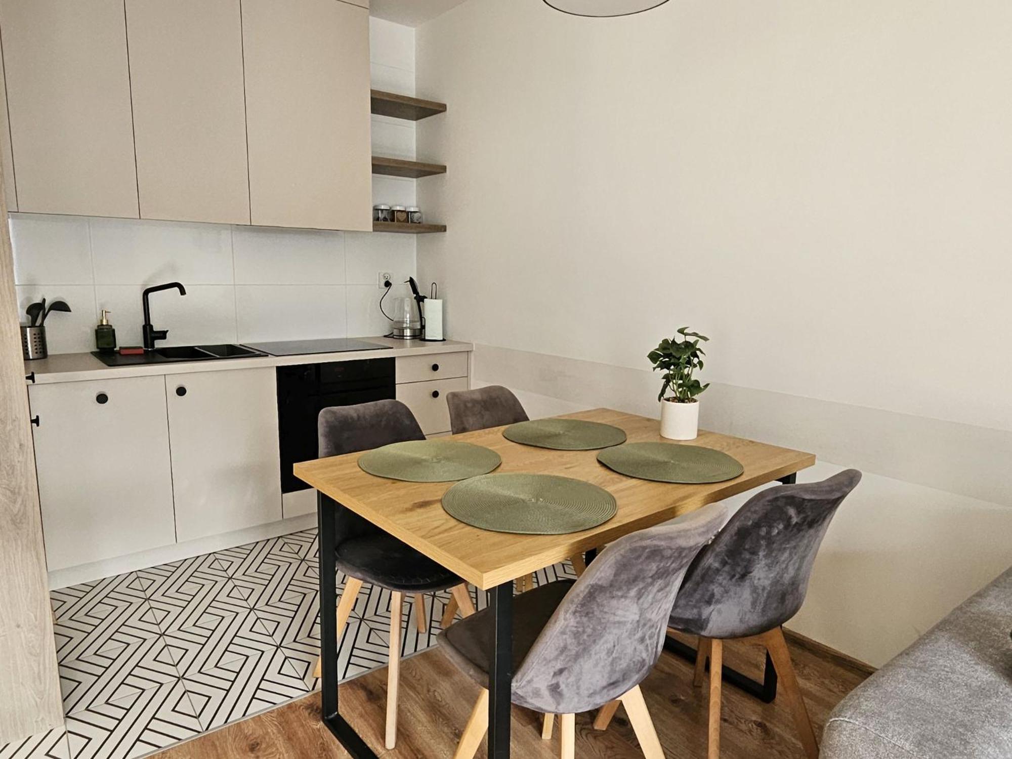 Urban Jungle Apartament Wenus Bialystok Ngoại thất bức ảnh