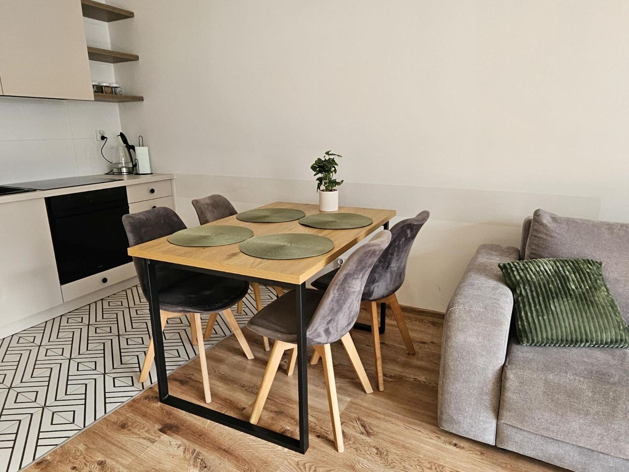 Urban Jungle Apartament Wenus Bialystok Ngoại thất bức ảnh